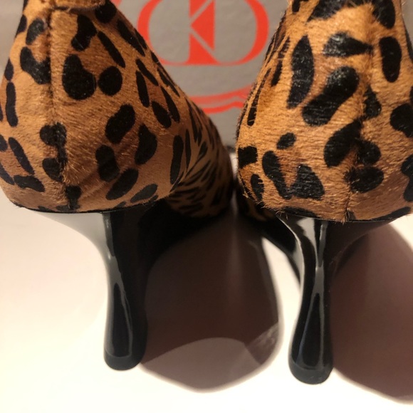 NWT in box sleek Kelsi Dagger leopard print calf hair patent leather wedges 8.5 - Picture 3 of 8